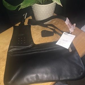 Macoco leather purse